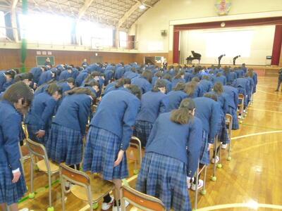 礼の角度にもこだわりを